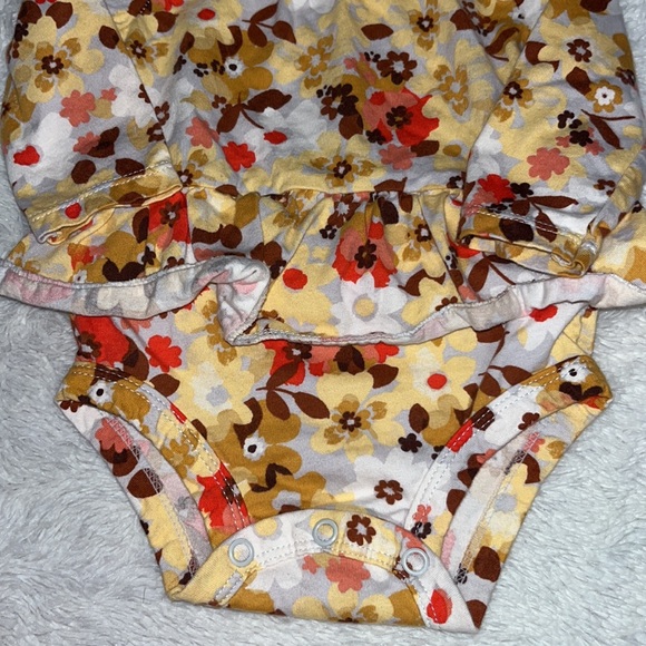 (3 for $10) carters floral bodysuit - Picture 4 of 5